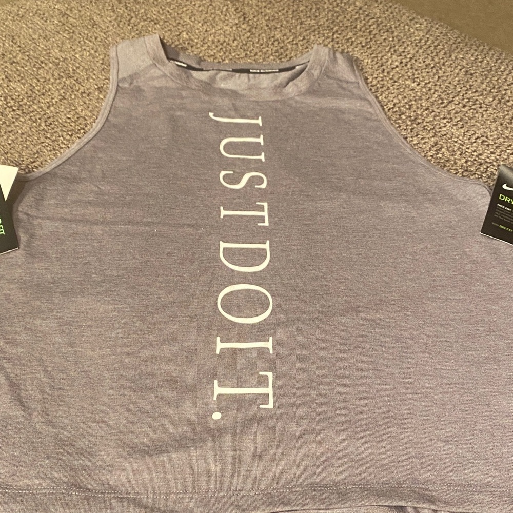 Nike Heather Gray Sleeveless Top🧦